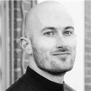 Formateur d'anglais et traducteur bilingue - disponible pour du soutien scolaire ou des sessions d'anglais pour tous les niveaux.